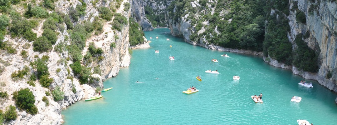 Vacances en camping proche du Lac de Sainte Croix : quel est le meilleur camping ?