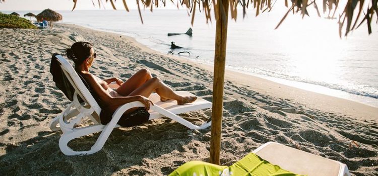 Quel site réserver pour combiner vacances au soleil et naturisme ?